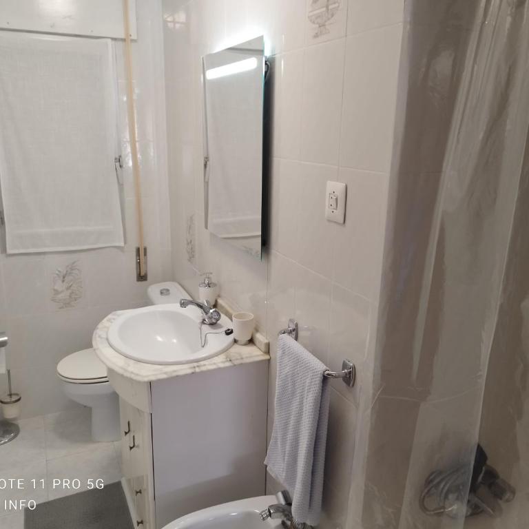 Luminous Living La Elipa - Three-Bedroom Apartment - 4