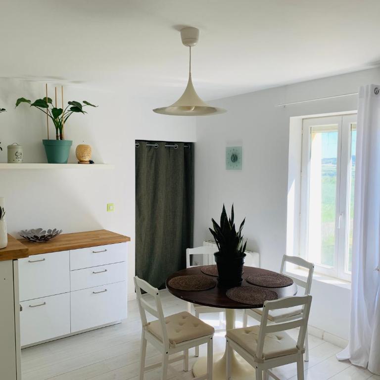 5 mn Vienne, confort et calme à la campagne - Le 2ème - Appartement 2 Chambres - 20