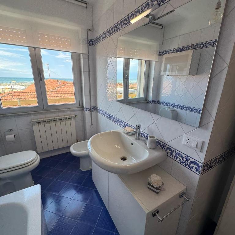 Intero Appartamento sul mare Passeggiata Viareggio - Appartamento con 3 Camere da Letto - 31