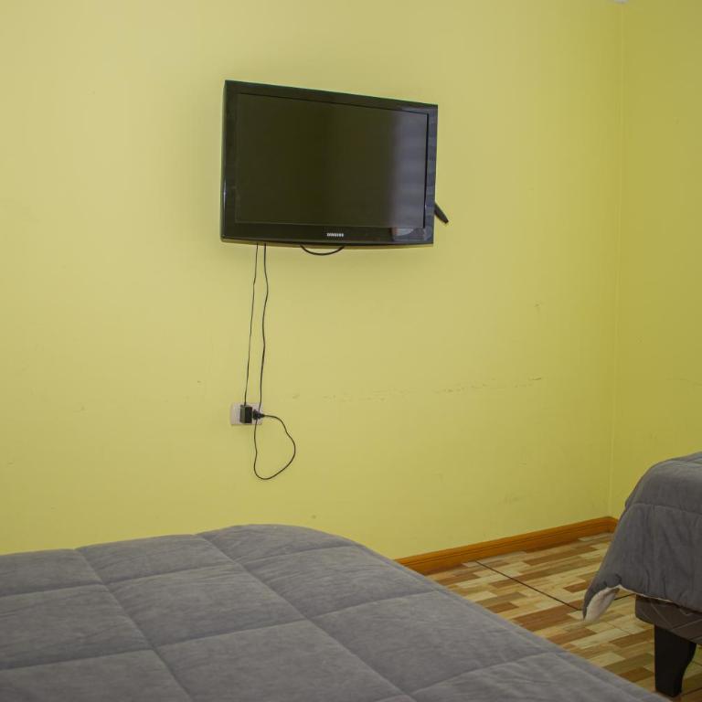 HOSTAL del VALLE - Habitación Doble con baño privado - 1 o 2 camas - 2