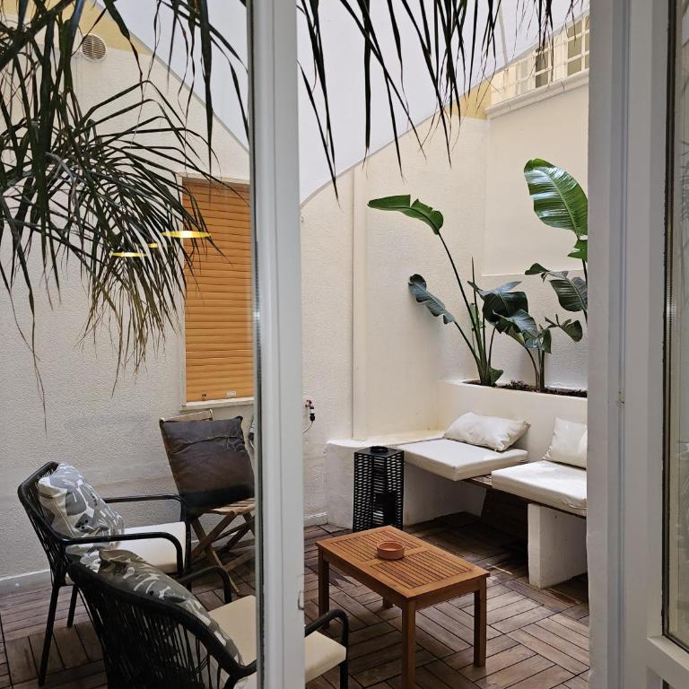 Gallipoli Elegant Stay - Appartamento con 2 Camere da Letto e Terrazza - 8