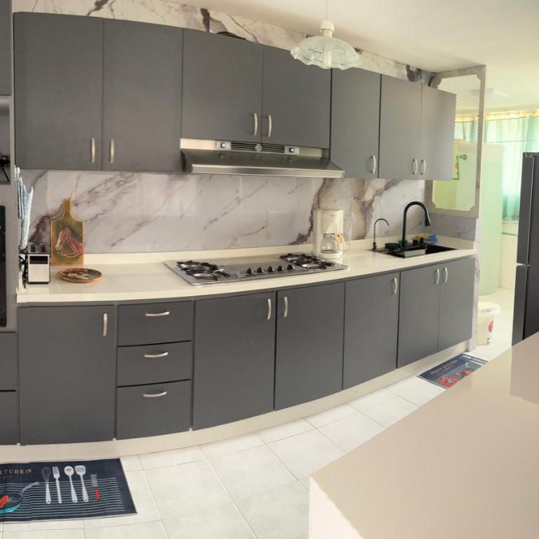 Res Meryland PH - Three-Bedroom Apartment - 6