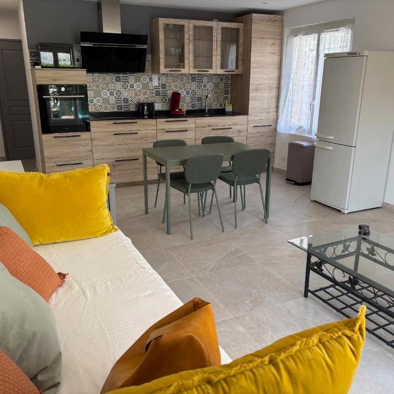 Superbe Appartement rénové à 150 mètres de la plage de Fréjus - Appartamento con 1 Camera da Letto - 3