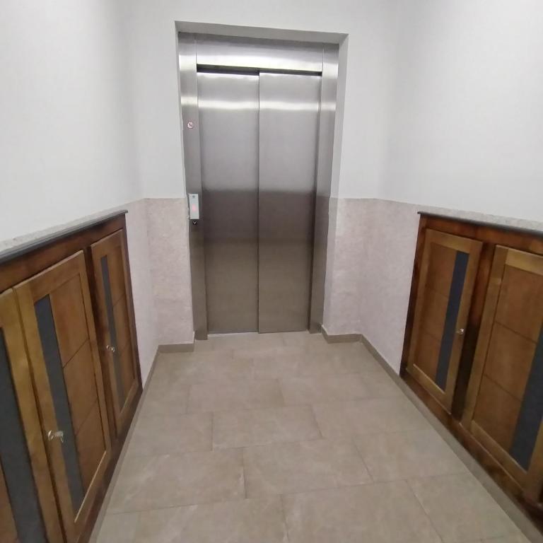LARI Apartment - One-Bedroom Apartment - 68