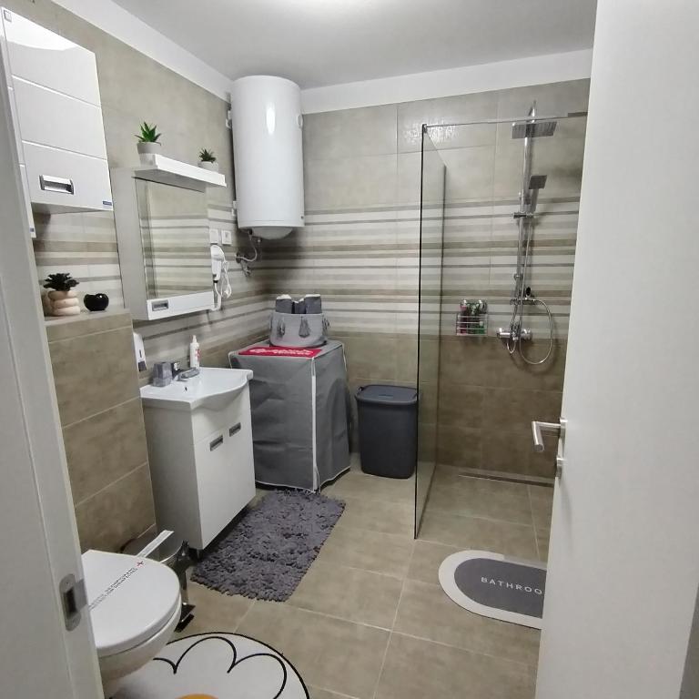 LARI Apartment - One-Bedroom Apartment - 46