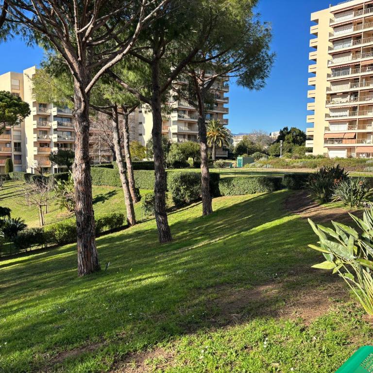 2 pièces centre Juan moderne avec piscine tennis - Appartamento con 1 Camera da Letto - 4