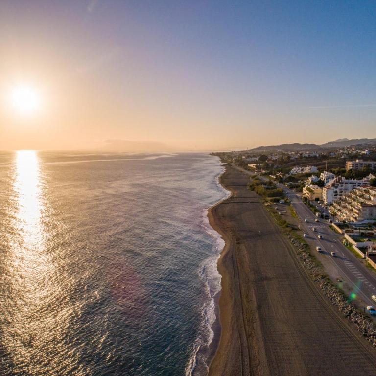Casa familiar con patio privado y piscina comunitaria cerca de la playa - Casa de 3 dormitorios - 20