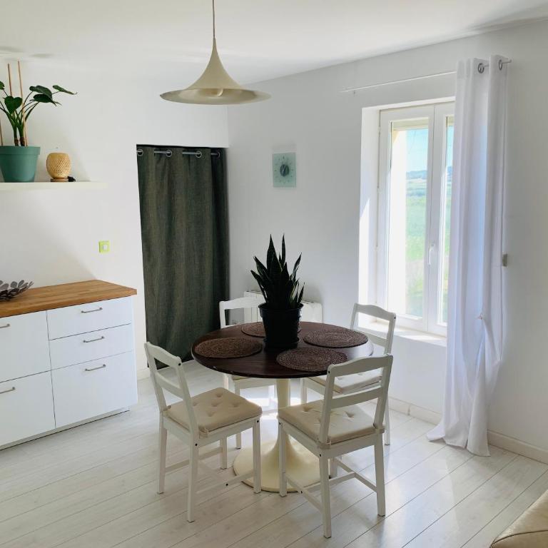 5 mn Vienne, confort et calme à la campagne - Le 2ème - Appartement 2 Chambres - 9