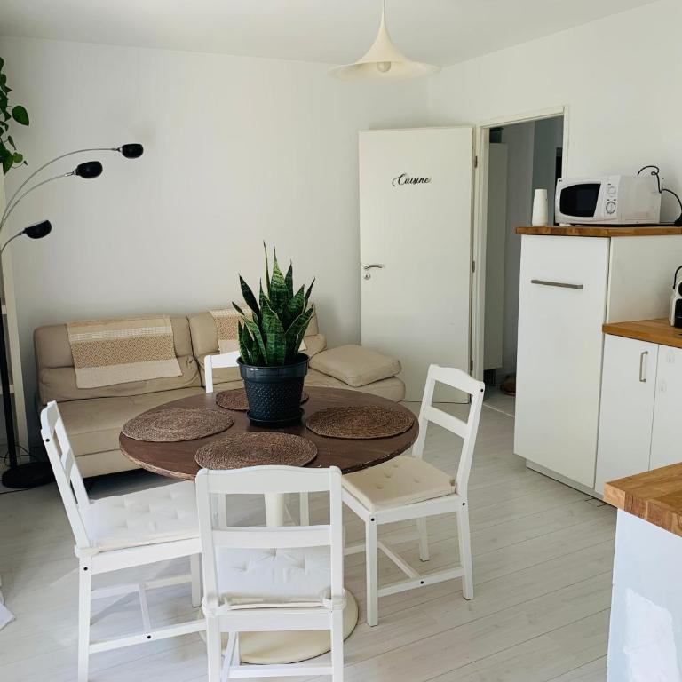 5 mn Vienne, confort et calme à la campagne - Le 2ème - Appartement 2 Chambres - 10