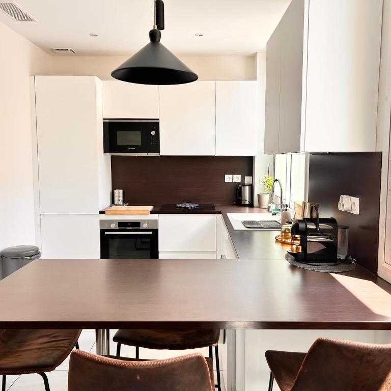 Exception- 6 pers NEUF Hyper centre - Clim - Two-Bedroom Apartment - 6