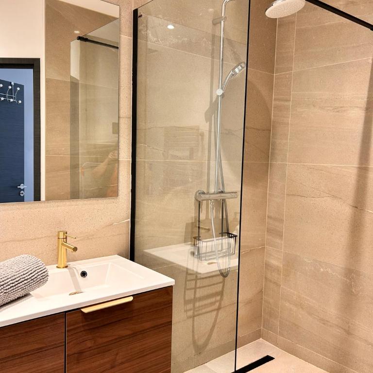Exception- 6 pers NEUF Hyper centre - Clim - Two-Bedroom Apartment - 5