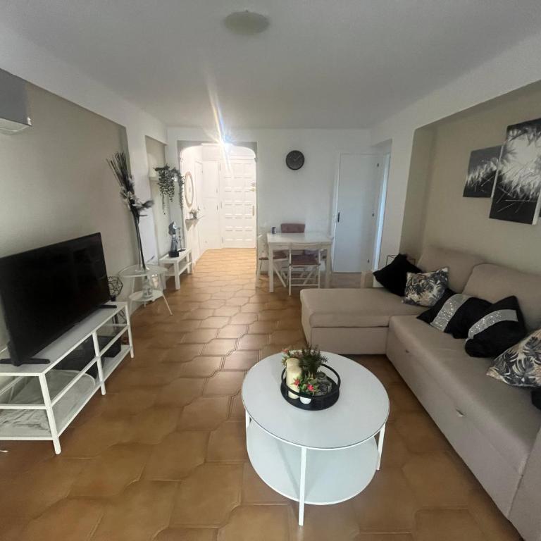 DMS III Jardines a un Paso del Mar - Two-Bedroom Apartment - 5