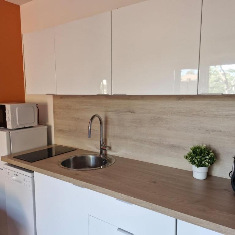 Maison avec jacuzzi privé à 5 min de la plage à St Aygulf - Haus mit 1 Schlafzimmer - 14