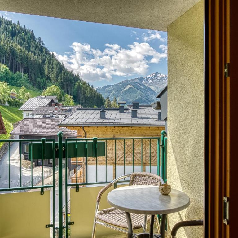 Hotel Alte Post - Grossarl - Deluxe Doppelzimmer mit Balkon - 2