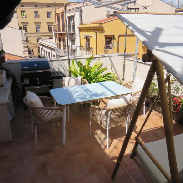 Sunny loft with terrace and Jacuzzi in the city centre - Appartamento con 1 Camera da Letto - 38