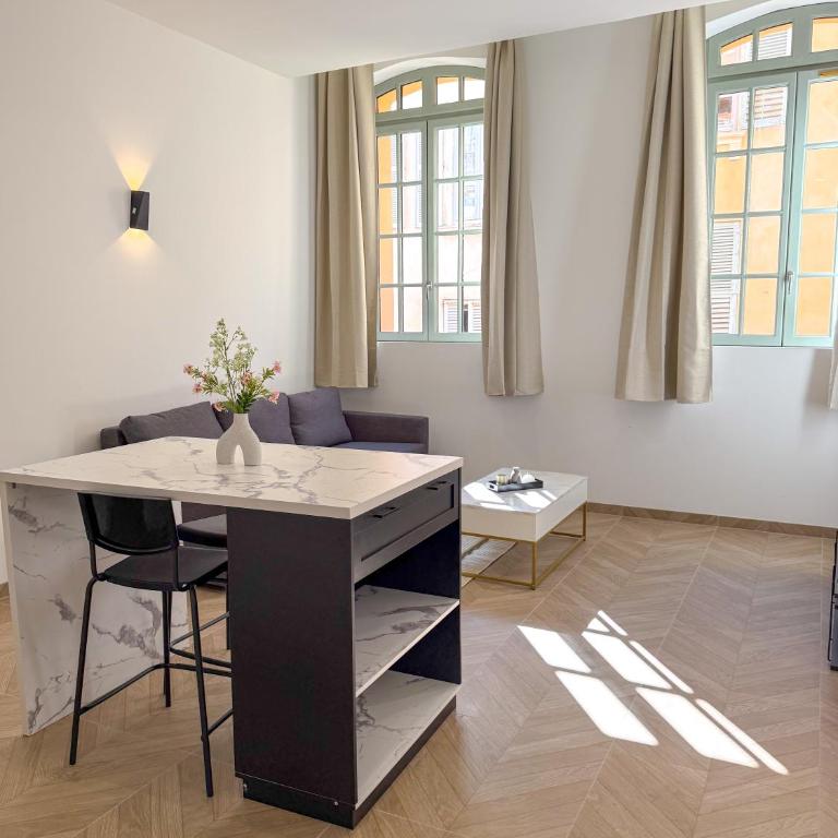 T2 luxe 100m Port 2Toulon Clim Wifi fibre SmartTV - Appartamento con 1 Camera da Letto - 23
