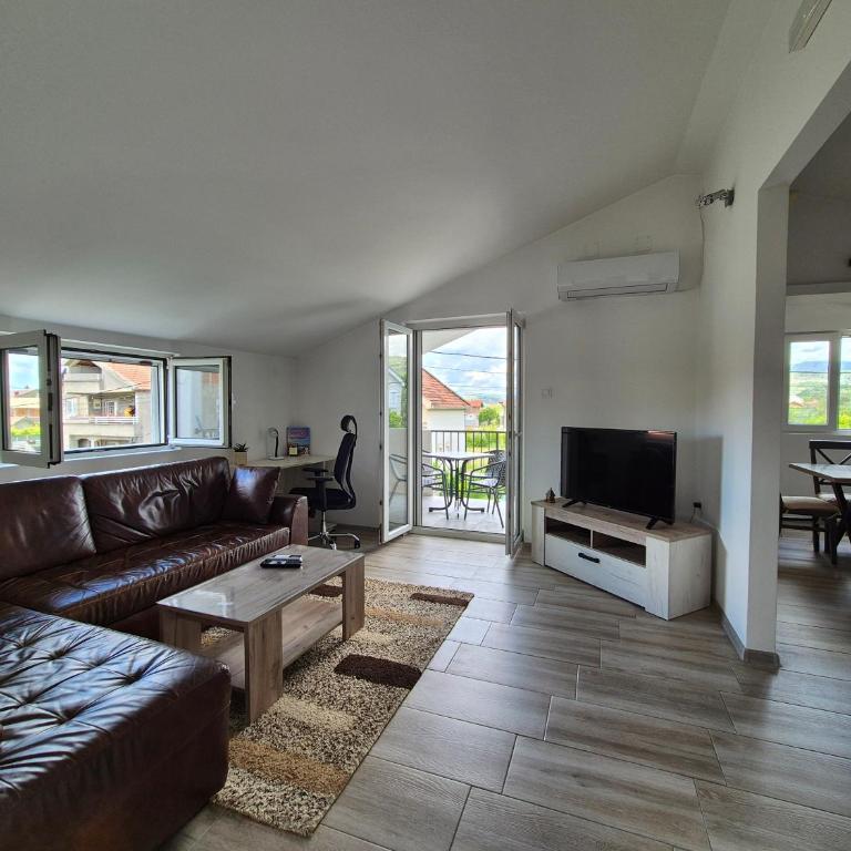 Peaceful 2BR Apt with Ultra-Fast WiFi - Two-Bedroom Apartment - 1