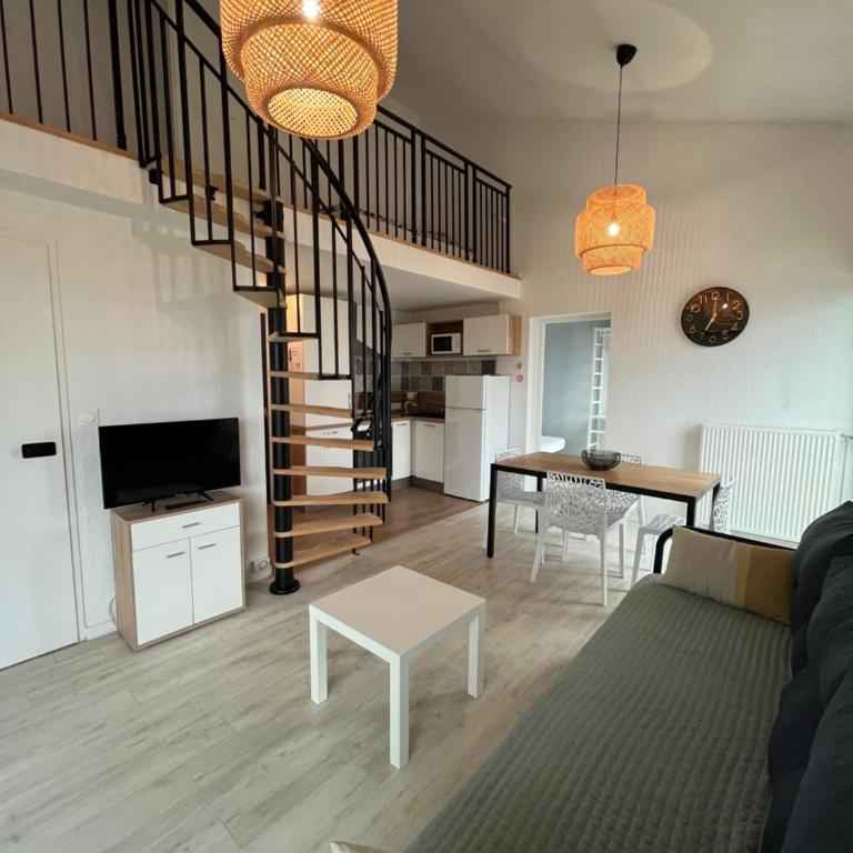 Appartement quartier des Minimes avec piscine, parking, en bordure du port à La Rochelle - Two-Bedroom Apartment - 10