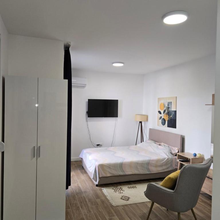 Kmb Apartment - One-Bedroom Apartment - 1