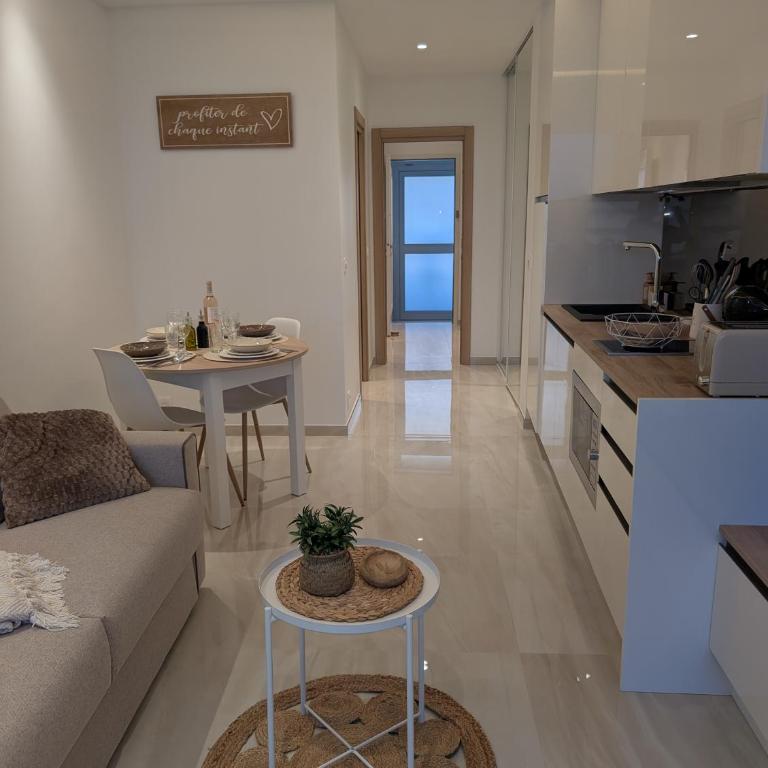 Marina Baie des Anges, Sublime Studio - Appartement - Vue sur Mer - 9