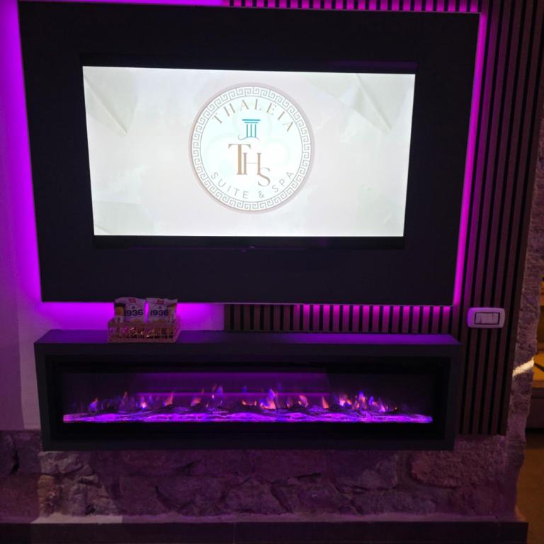 Thaleia Suite & Spa - Suite Deluxe con Vasca Idromassaggio - 9