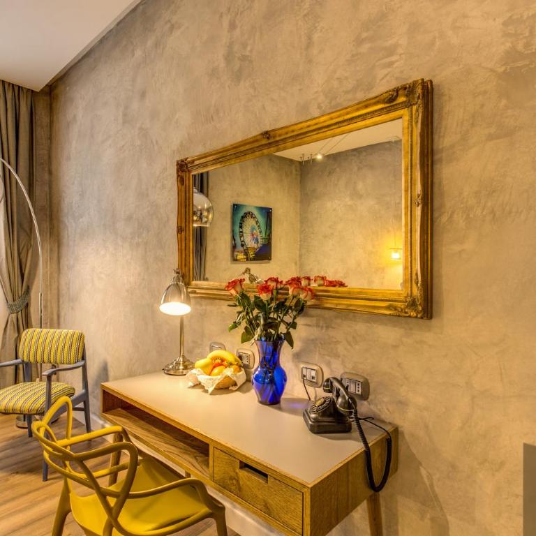 Parlamento Boutique Hotel - Camera Tripla - 8