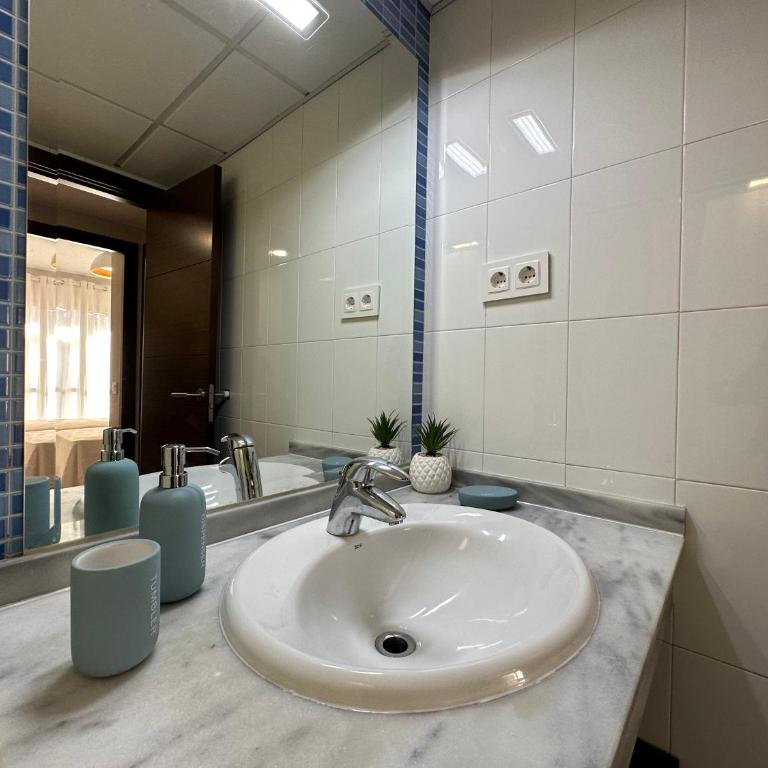 Apartamento en Marbella con piscina - Apartamento de 2 dormitorios - 66