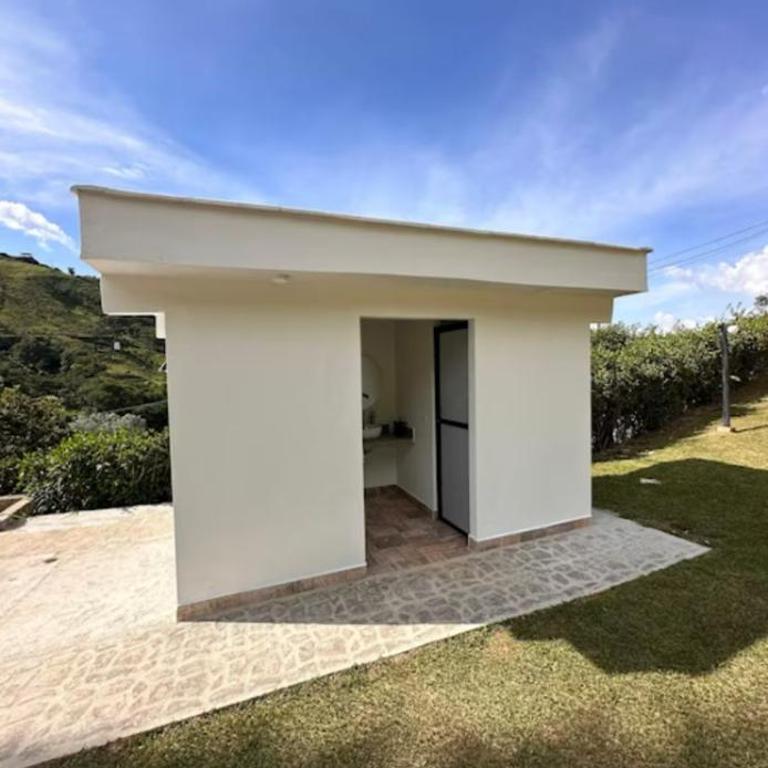 FINCA LA MIEL en Barbosa Antioquia - Three-Bedroom House - 3