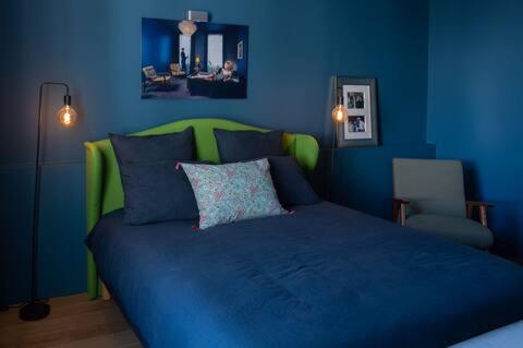 Amazing appartements on Champs-Elysées - Three-Bedroom Apartment with View - 29