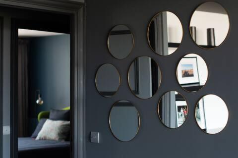 Amazing appartements on Champs-Elysées - Three-Bedroom Apartment with View - 27