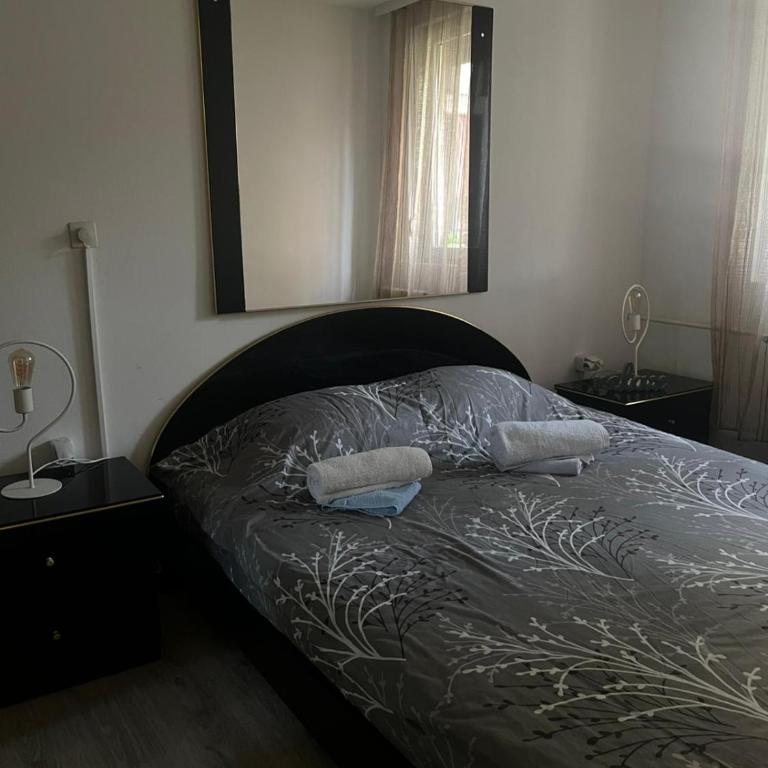 Cozy apartment in city center Most - Two-Bedroom Apartment - 6
