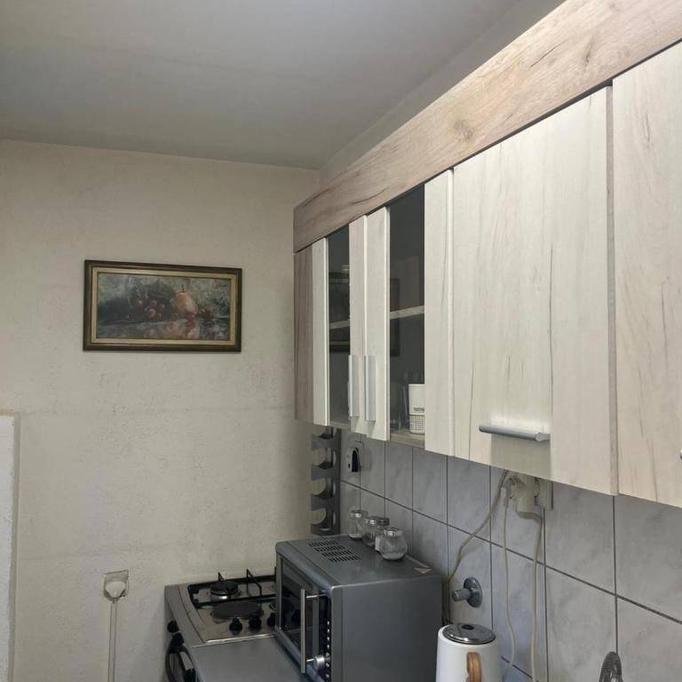 Cozy apartment in city center Most - Two-Bedroom Apartment - 4