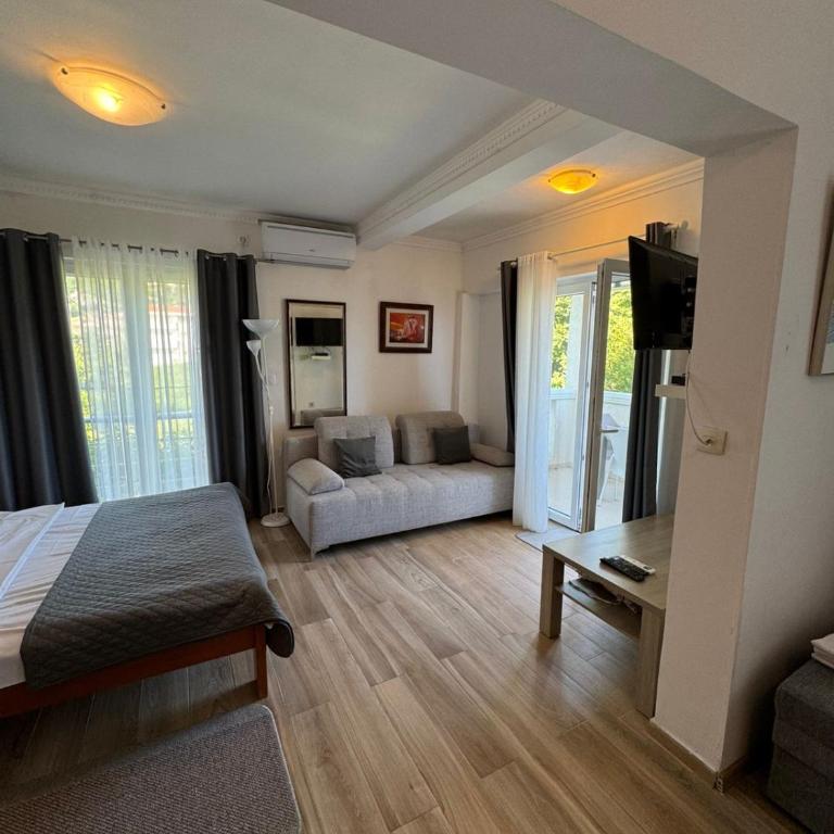 Apartments Villa Marija - Studio Apartment with Sea View - 4
