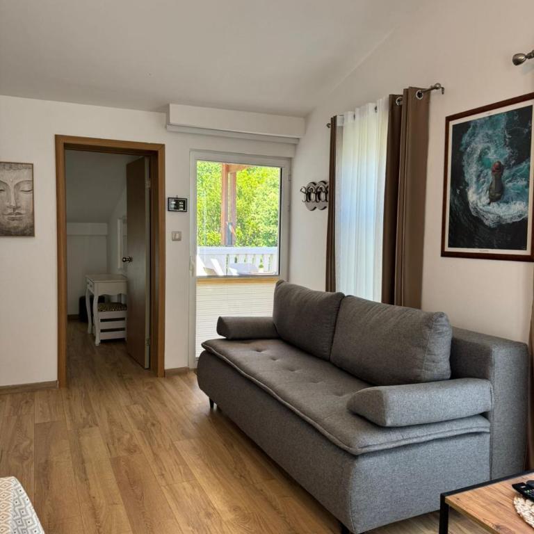 Apartments Villa Marija - One-Bedroom Apartment with Sea View and Terrace - 1