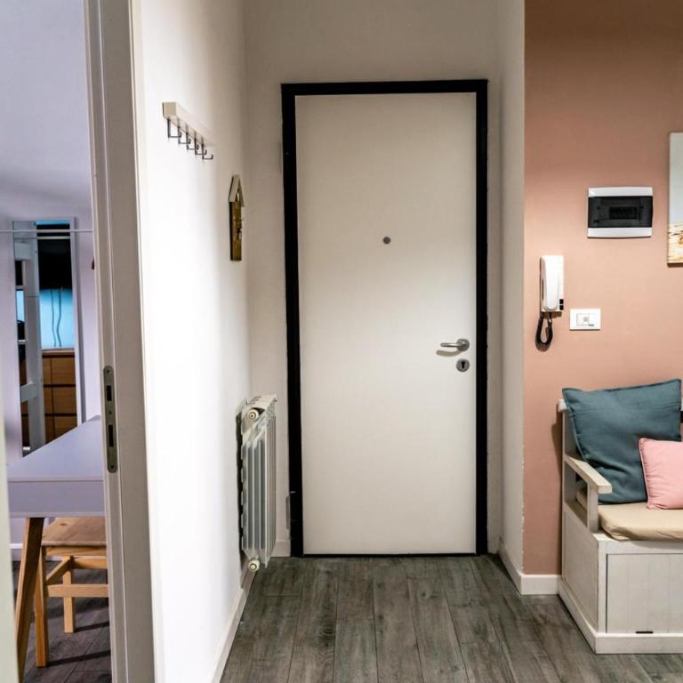 La casa di Racky - Two-Bedroom Apartment with Balcony - 6