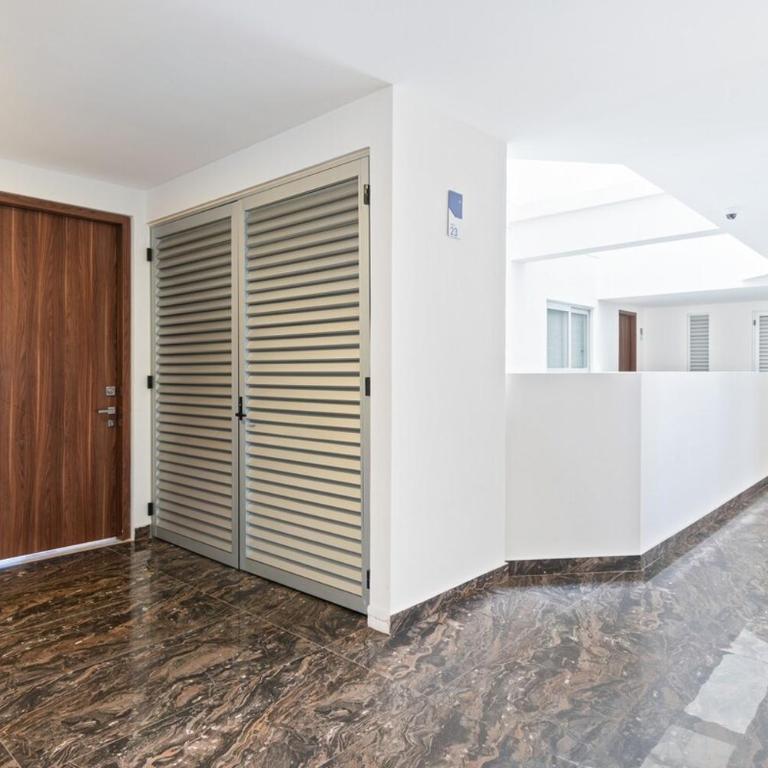 Beautiful View on 23rd Floor Beach Front at Camino Al Mar - Two-Bedroom Apartment - 13