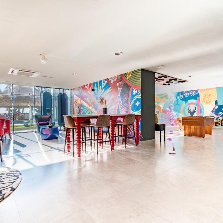 Beautiful View on 23rd Floor Beach Front at Camino Al Mar - Two-Bedroom Apartment - 29