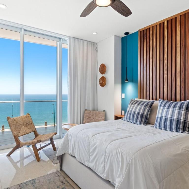 Beautiful View on 23rd Floor Beach Front at Camino Al Mar - Two-Bedroom Apartment - 46