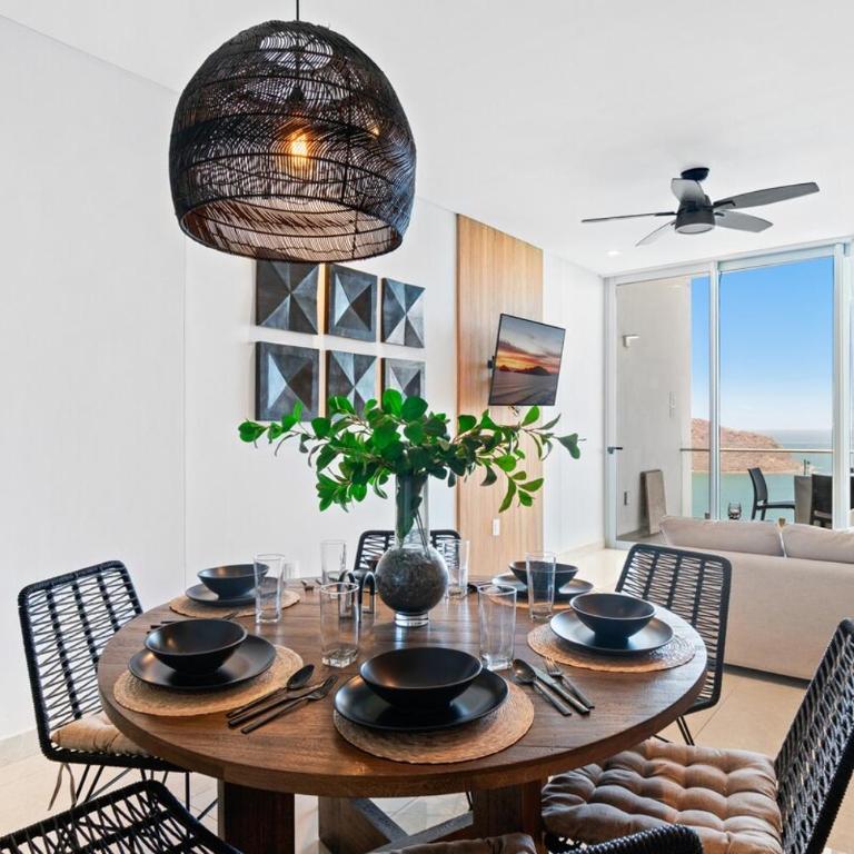 Beautiful View on 23rd Floor Beach Front at Camino Al Mar - Two-Bedroom Apartment - 56