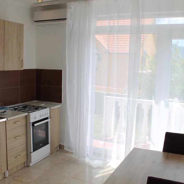 Rooms and Apartments Milana - One-Bedroom Apartment - 6