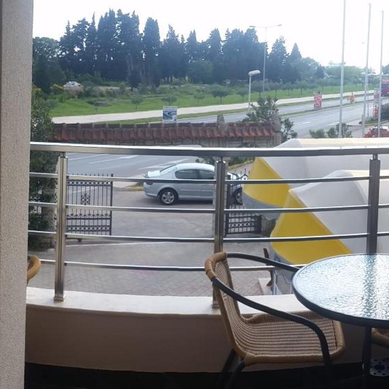 Villa Jadran Apartments - Double Room with Mountain View - 3