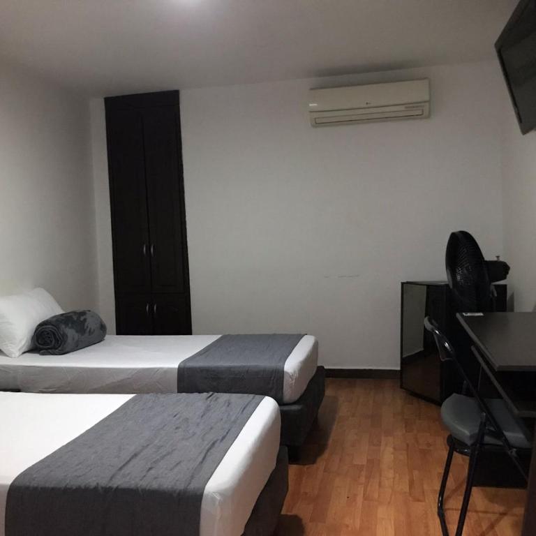 Hotel Castellon Plaza Pereira - Double Room - 11