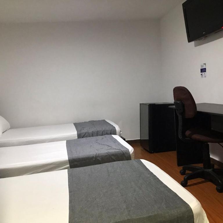 Hotel Castellon Plaza Pereira - Deluxe Triple Room - 13