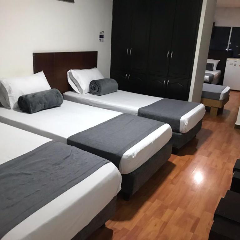 Hotel Castellon Plaza Pereira - Deluxe Triple Room - 26