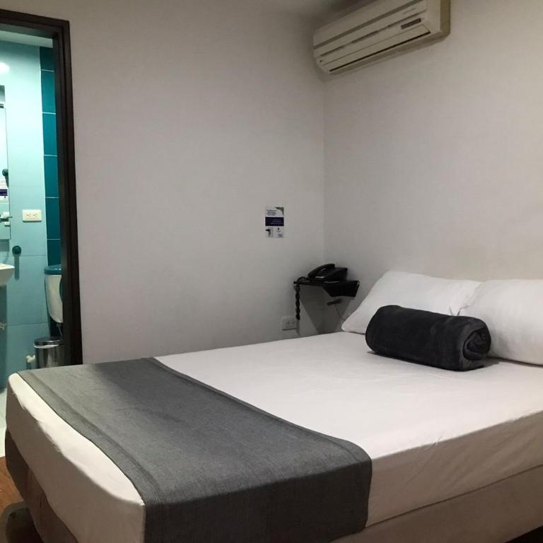 Hotel Castellon Plaza Pereira - Double Room - 46