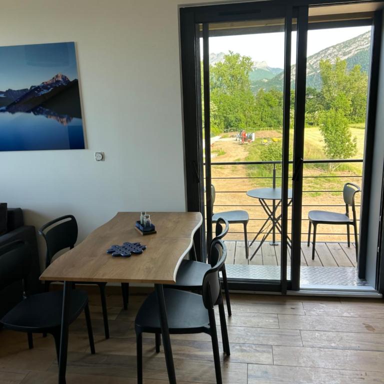 Villa Altitude 587 - Appartement 1 Chambre avec Balcon et Vue sur les Montagnes - 23