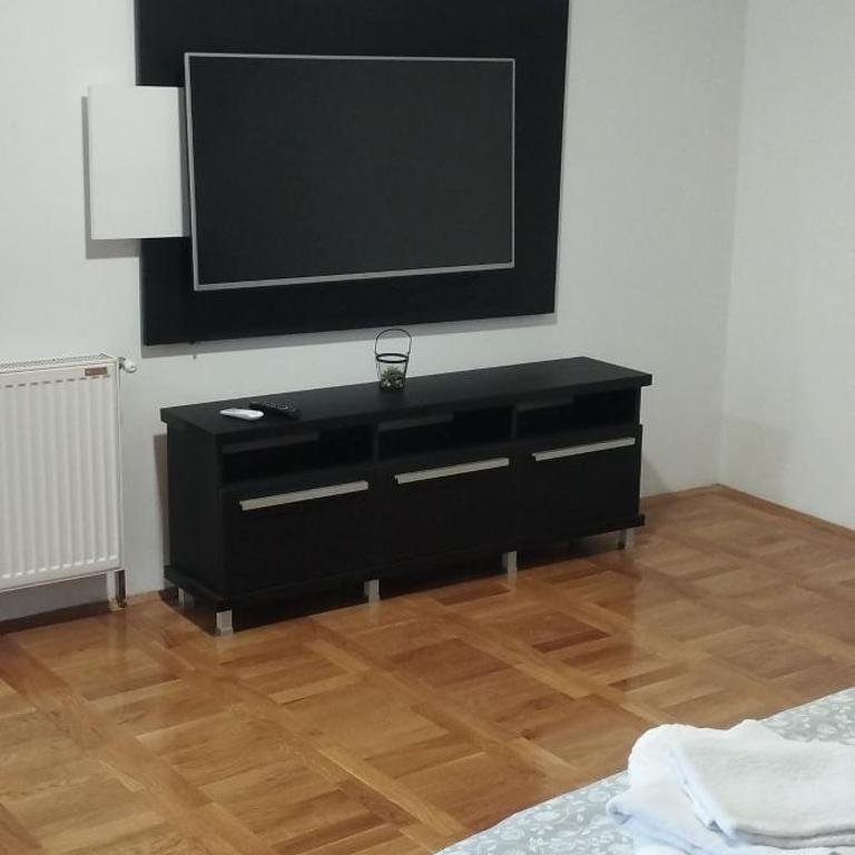 Apartman Nikola - One-Bedroom Apartment with Balcony - 11