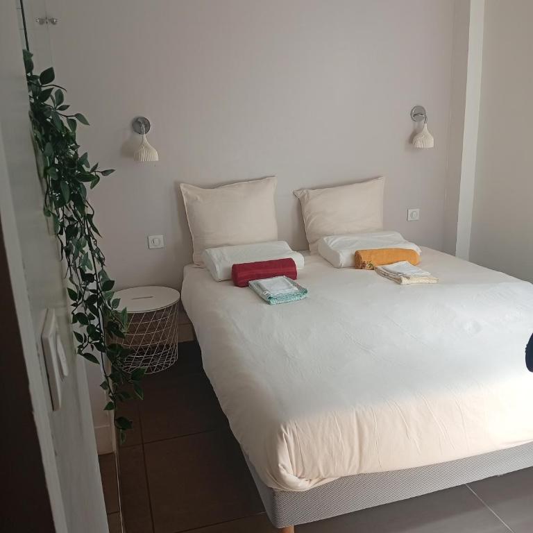 Appartement avec beaucoup de cachet central et calme - Appartement 2 Chambres - 28