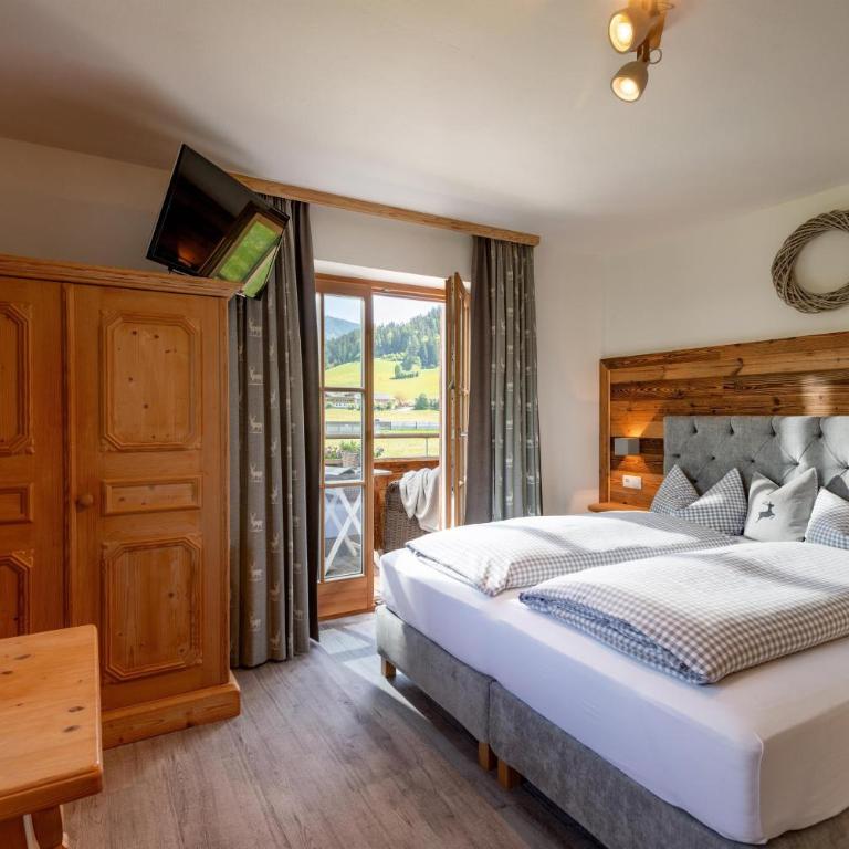 Pension Edelweiss - Doppelzimmer mit Dusche - 12
