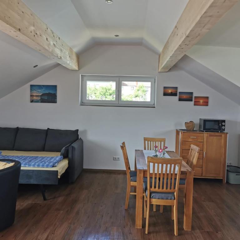 Ferien im Hummelhaus - Apartment mit 1 Schlafzimmer - 2